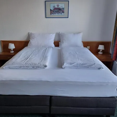 Erbenholz Hotel 3*