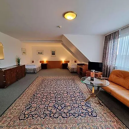 Hotel Erbenholz 3*