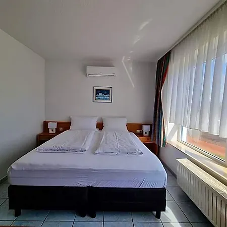 Erbenholz Hotel