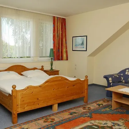 Erbenholz Hotel